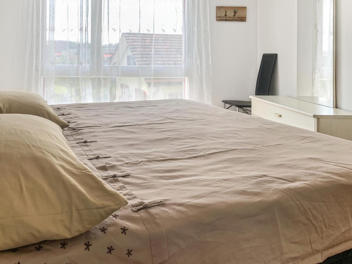 Haus Zur Lilie Hotel Hinwil Luaran gambar