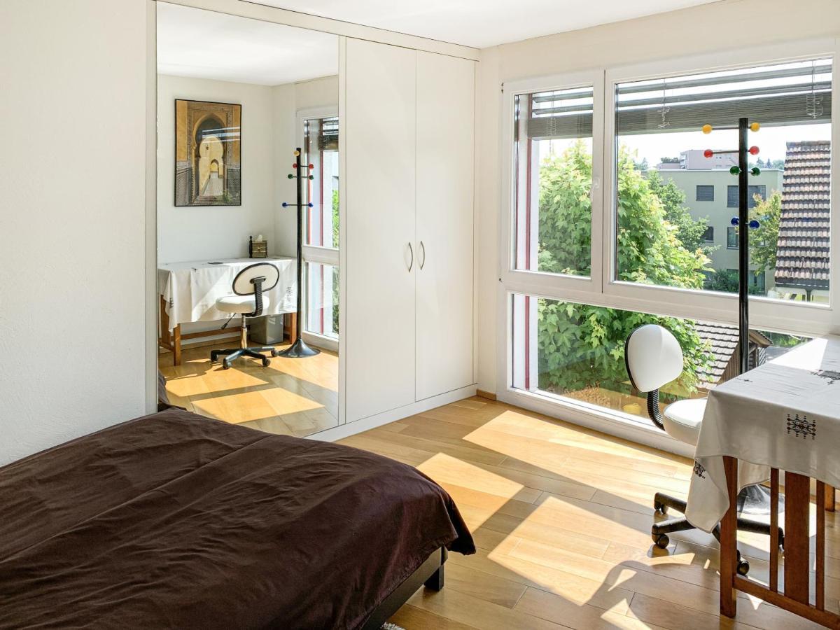 Haus Zur Lilie Hotel Hinwil Luaran gambar